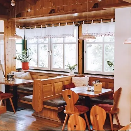 فندق Moelltalerhof 3*