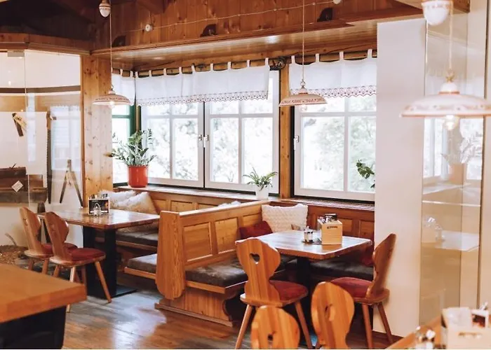 Hotel Moelltalerhof 3*